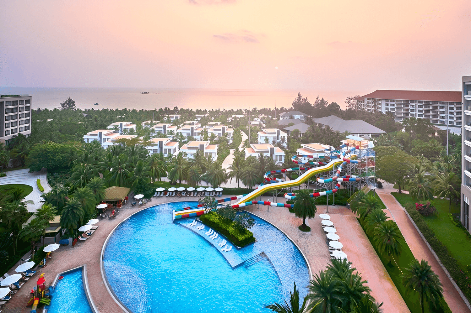 Wyndham Grand Phu Quoc 5*